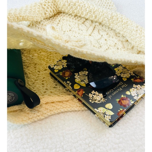Handmade Cream Knitted Drawstring Crossbody Tote Bag - Picture 7 of 11